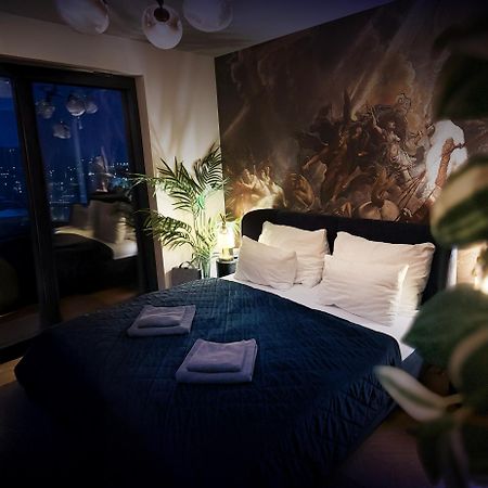 Skyline Elegance With Free Parking Apartment Bratislava Bagian luar foto