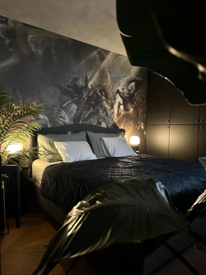 Skyline Elegance With Free Parking Apartment Bratislava Bagian luar foto