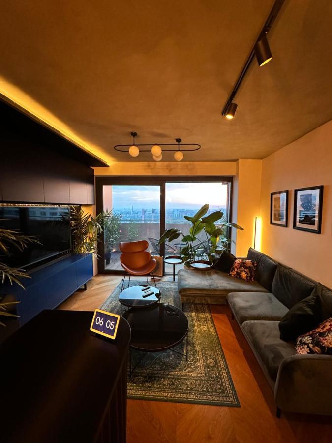 Skyline Elegance With Free Parking Apartment Bratislava Bagian luar foto